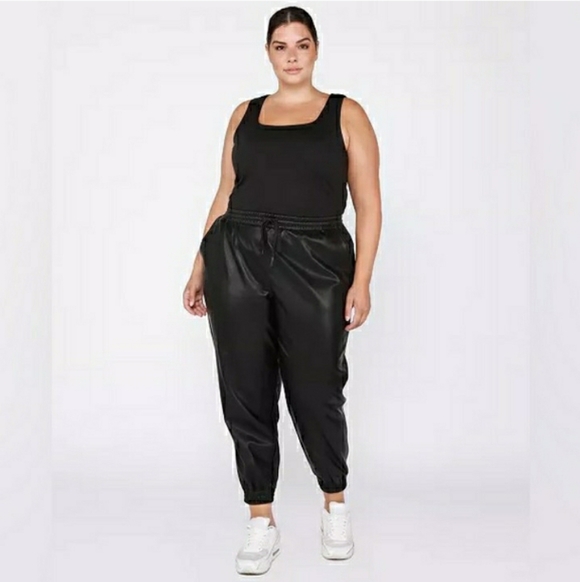 Dex Women's Black FAUX LEATHER Jogger Pants NWT SIZE 3XL - Picture 2 of 7
